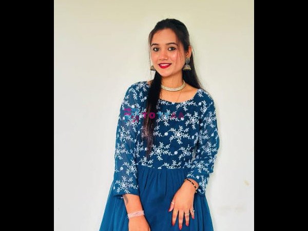Vip call girl escort service college girls Modal sexxy bhabhi aunty