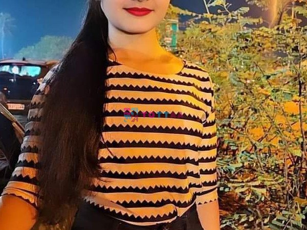 Modal sexxy bhabhi auntyVip call girl escort service college girls
